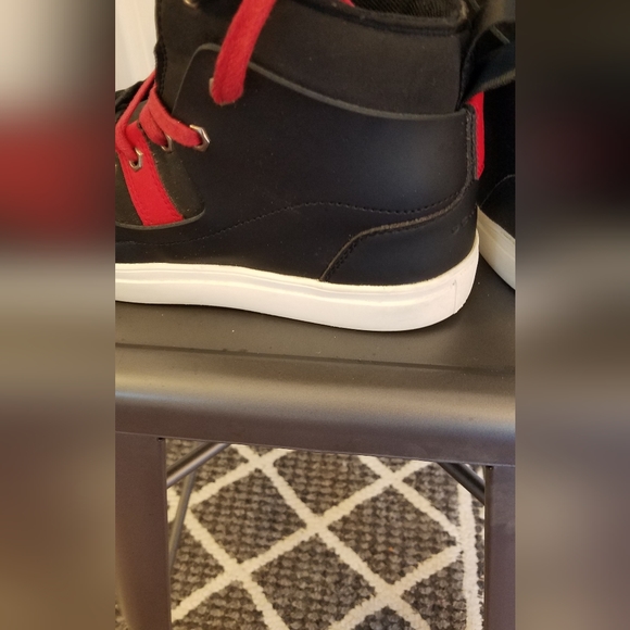 Sean John Hi Top Sneakers Black Red Size 9.5 - Picture 9 of 12